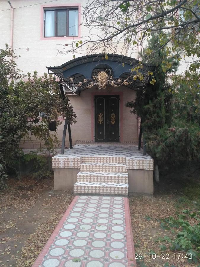 Western House Bed & Breakfast Qorowul Exterior photo